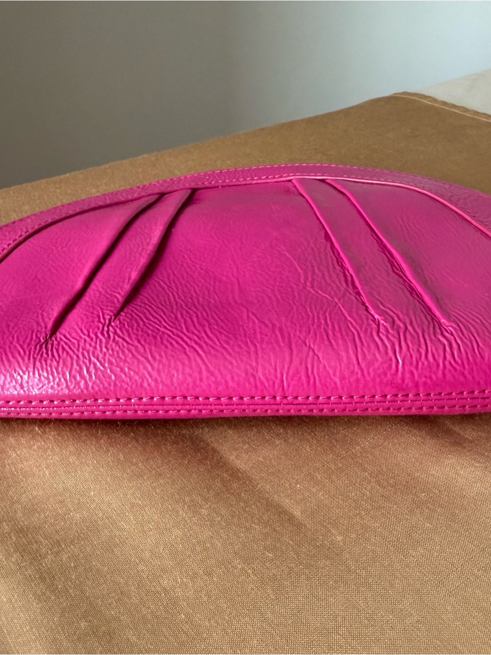 HOBO Magenta Pink Patent Leather Half-Moon Clutch/Wallet Pleated - Picture 3 of 12